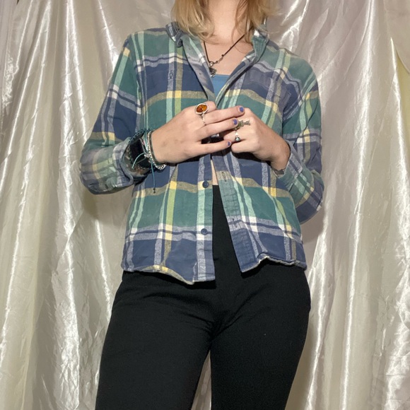 Free Assembly Flannel - Picture 5 of 6